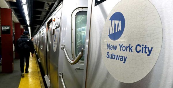 is-the-new-york-subway-safe-at-night-ladys-nyc